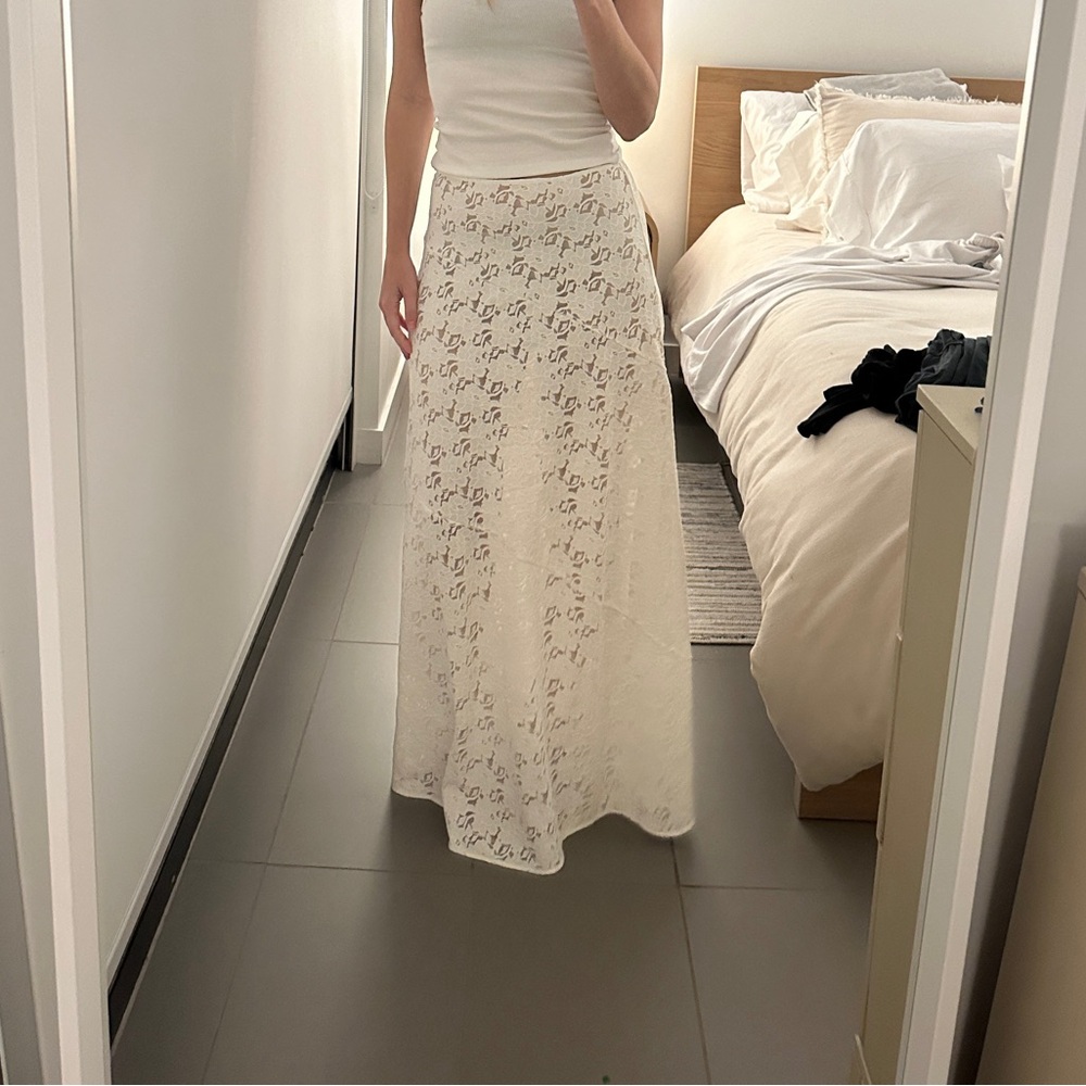 DISSH Cream Lace A-Line Skirt